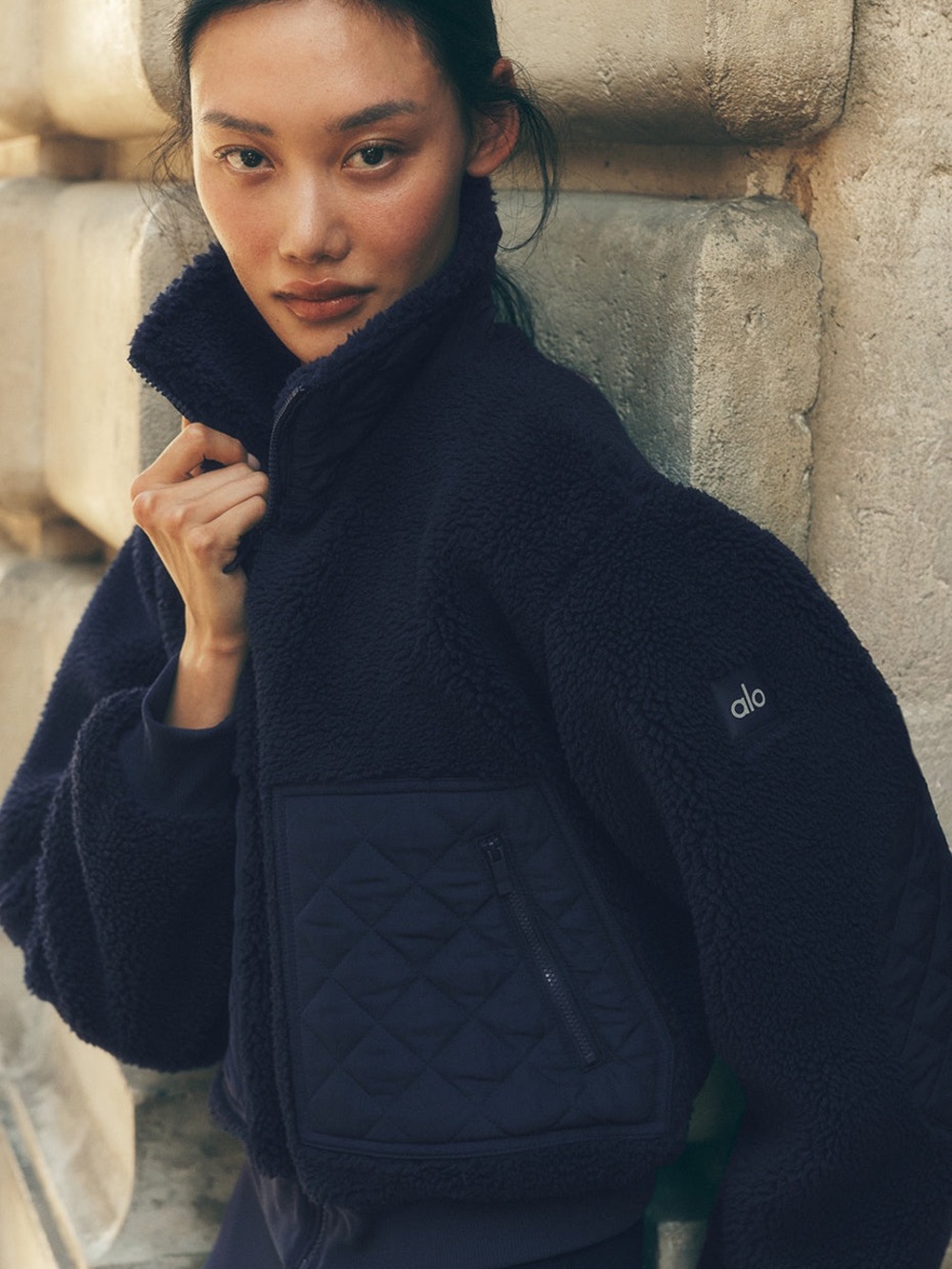 ALO Yoga Black Quilted-Pocket Teddy Jacket Sherpa edge bomber size medium